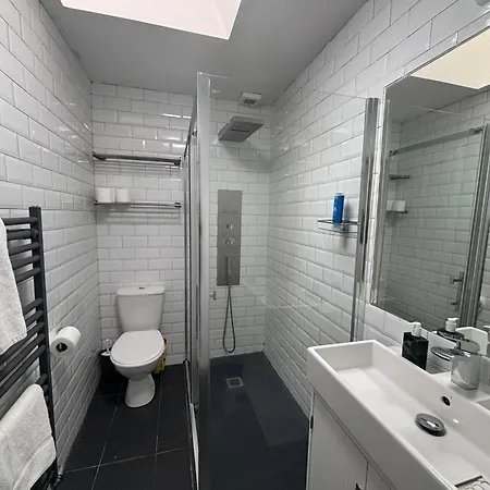 Central, Comfortable And Spacious 4 Bed Duplex Dublin Exterior photo